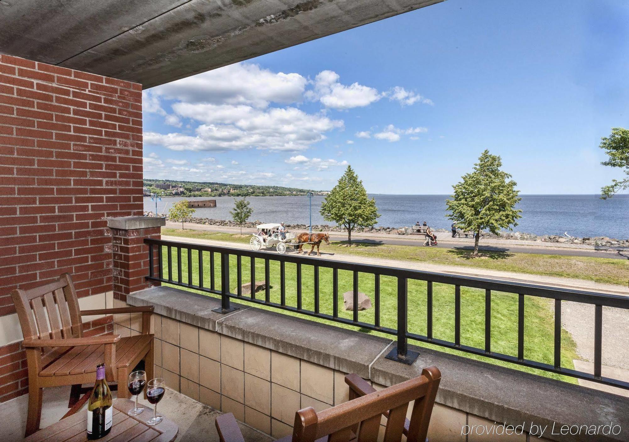 The Inn On Lake Superior 덜루스 외부 사진