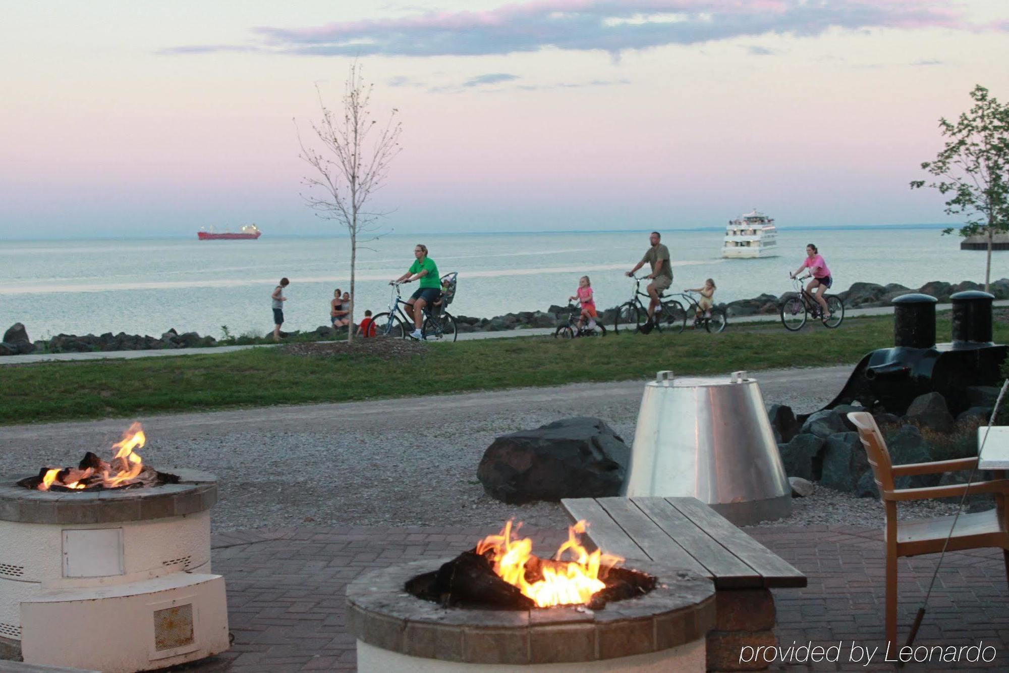 The Inn On Lake Superior 덜루스 외부 사진